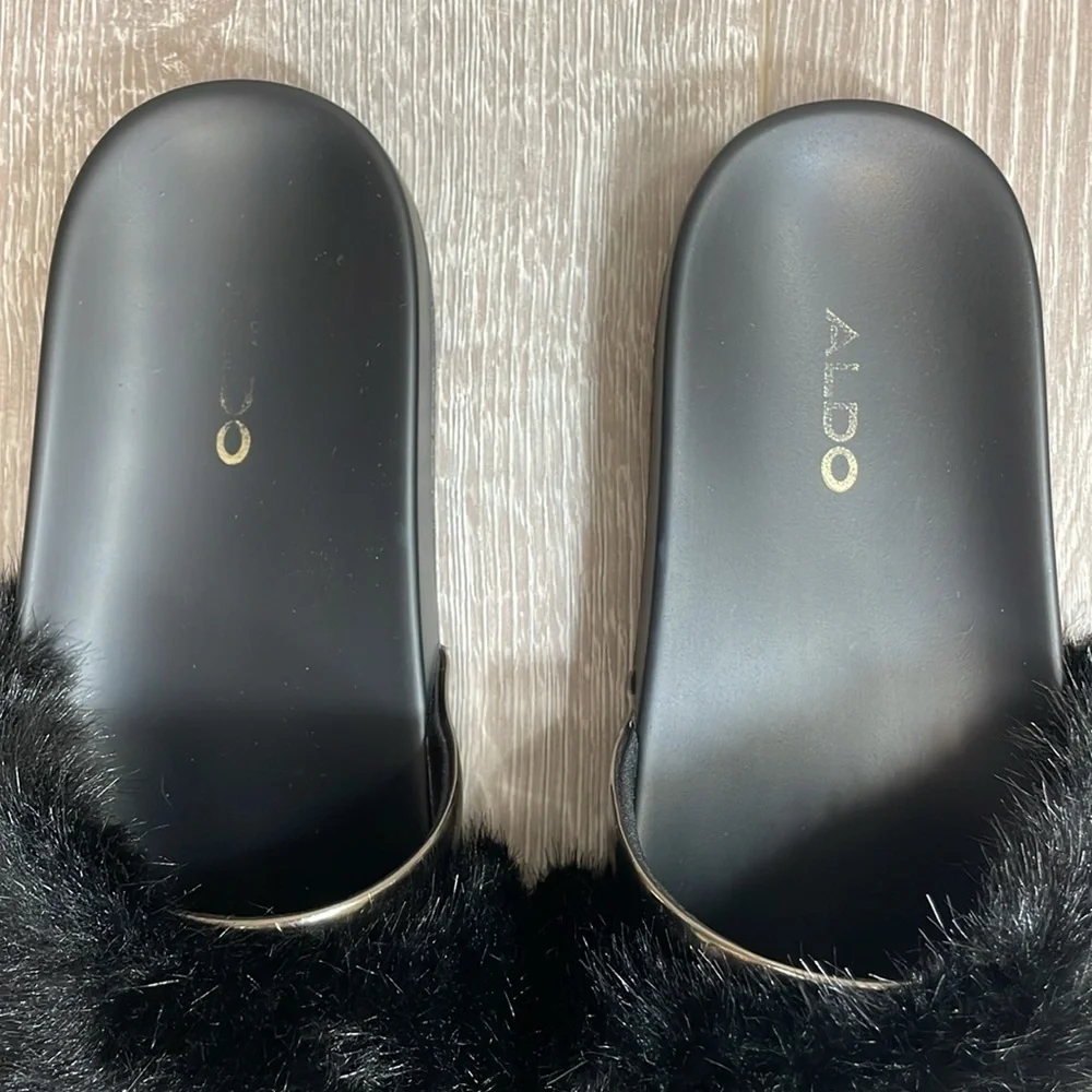 Aldo Gotta Black & Metallic Faux Fur Slide Sandal 7.5